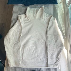 Lululemon Pullover
